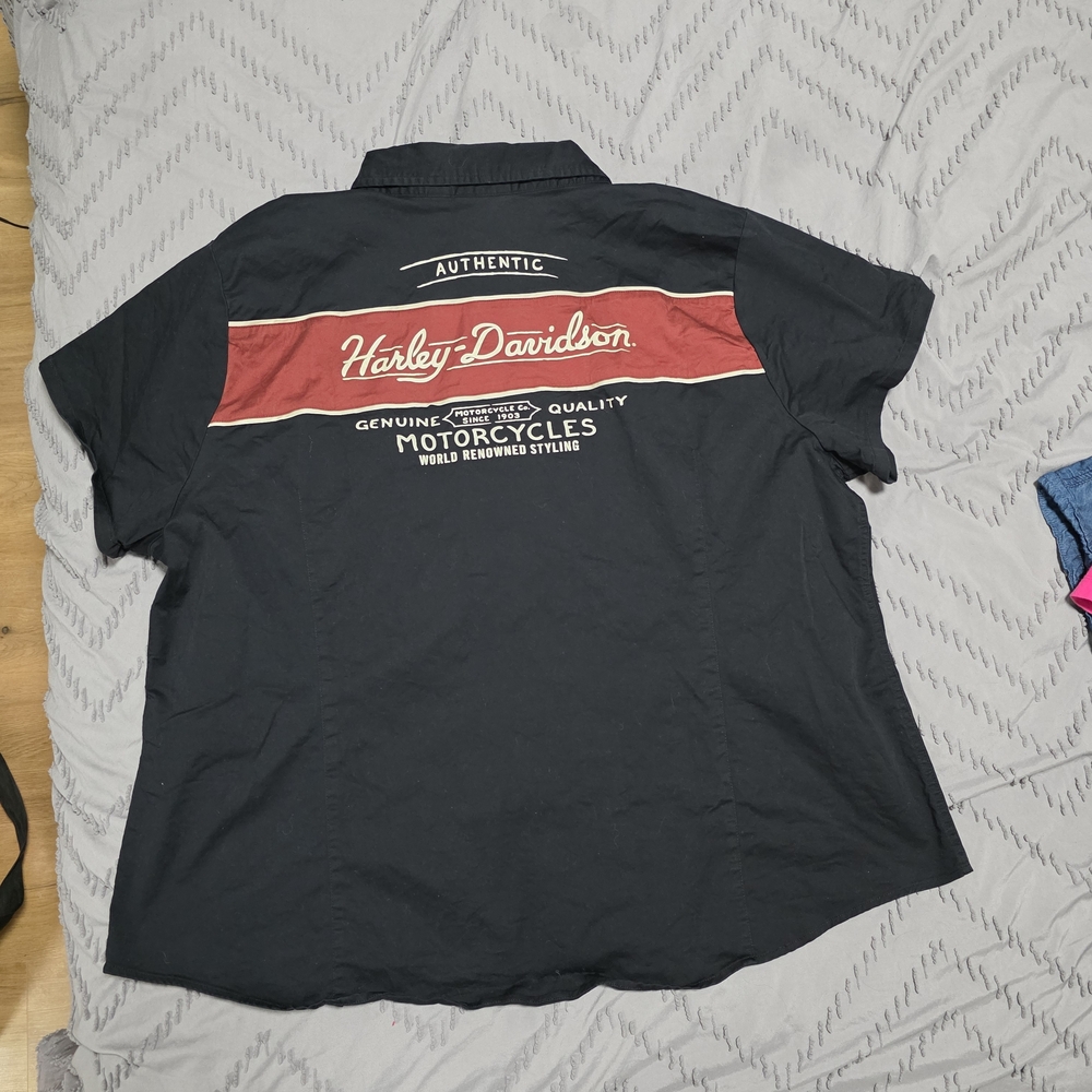 Harley-Davidson Black and Red Men's Shirt - Picture 3 of 3